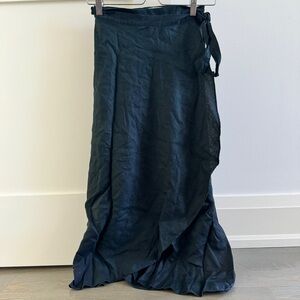 Aritzia Wilfred Eleta Black Linen Midi Wrap Skirt.